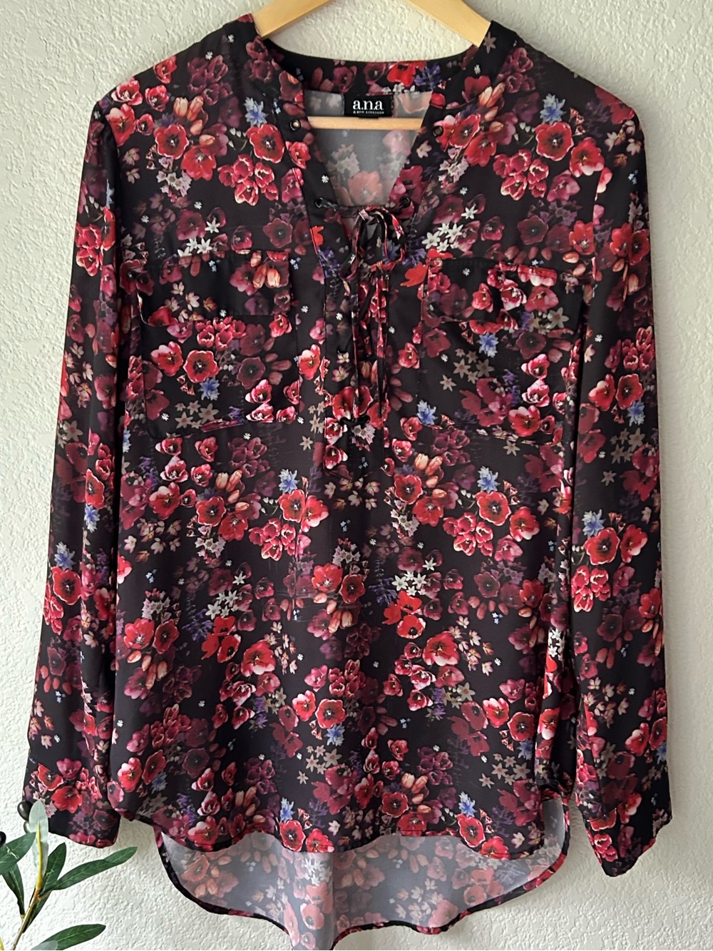 a.n.a Floral Tie-Neck Blouse in Burgundy and Red